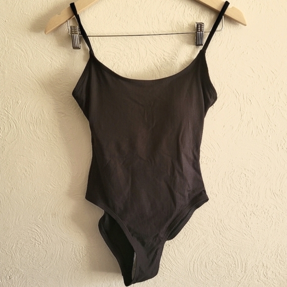 ANDIE Swim, The Amalfi One Piece, Ribbed Black, Size XS - Picture 4 of 10